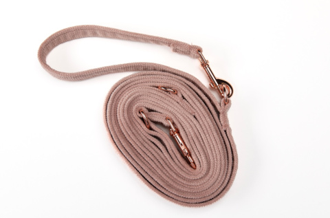 PERŁOWY RÓŻ smycz dla psa